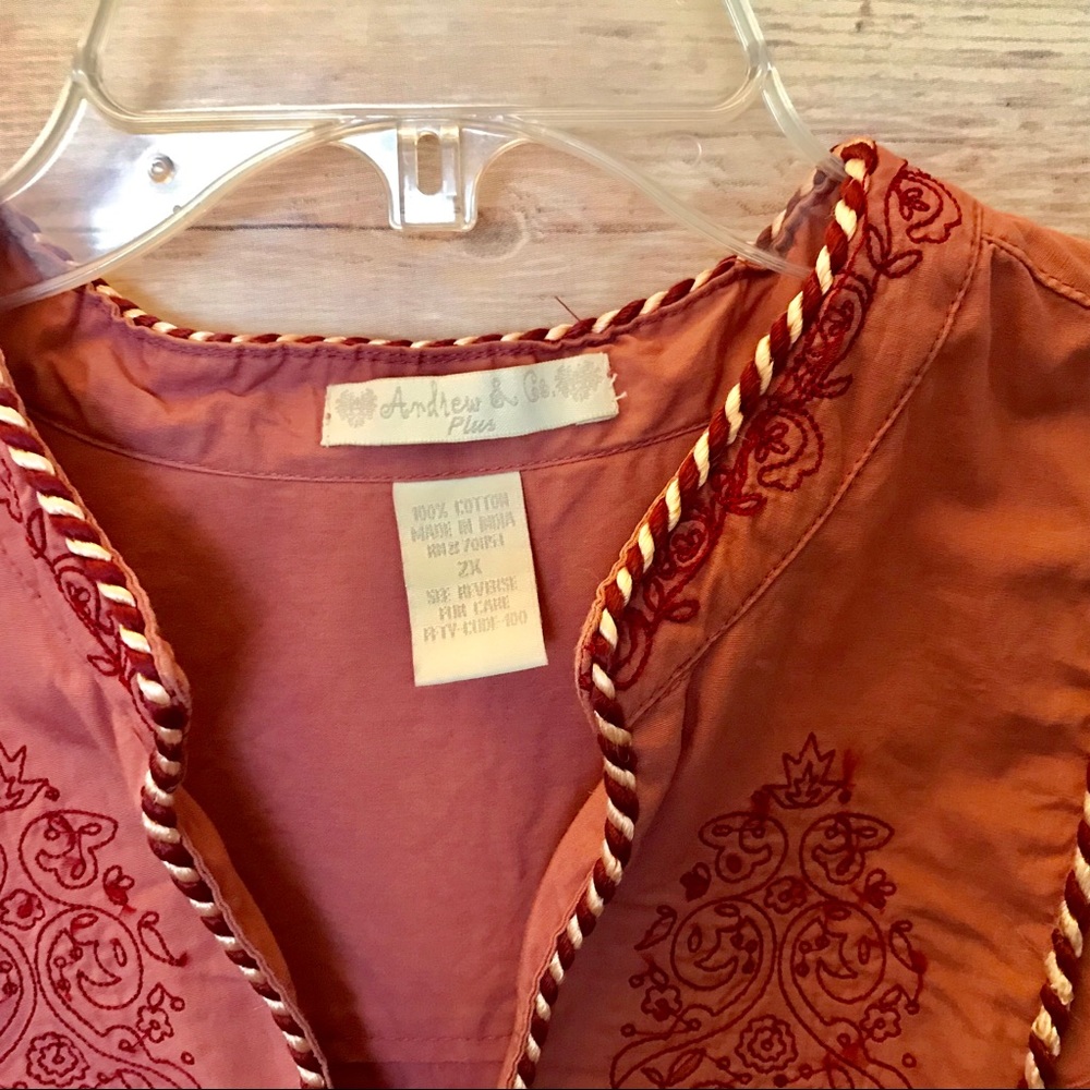 SOLD Embroidered Tunic 2X - Picture 6 of 7